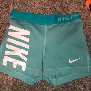Nike pro’s